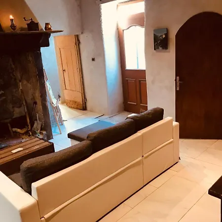 L'oustaou Du Cornier Bed & Breakfast